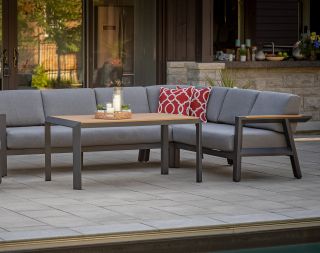 séria nábytku VALENCIA predstavuje kompromis medzi moderným dizajnom a komfortom. Okrem rohovej súpravy máme aj sedaciu...