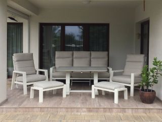 smotanové farby nábytku vynikajú na svetlohnedých terasách, zároveň sa k nim skvele hodia v kombinácií s béžovými...